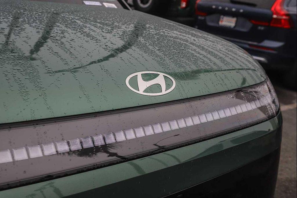 new 2026 Hyundai IONIQ 9 car, priced at $72,435