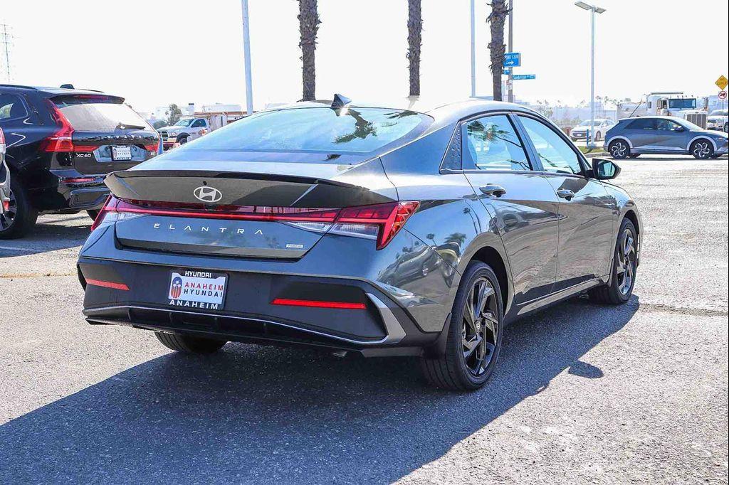 new 2026 Hyundai ELANTRA HEV car, priced at $28,003