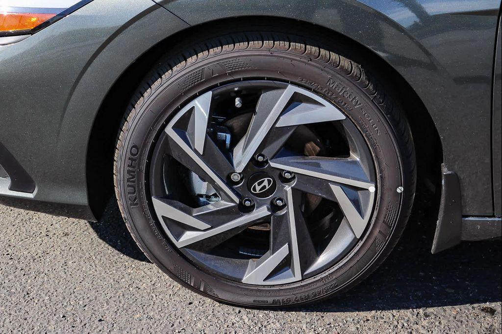new 2025 Hyundai Elantra car, priced at $22,447