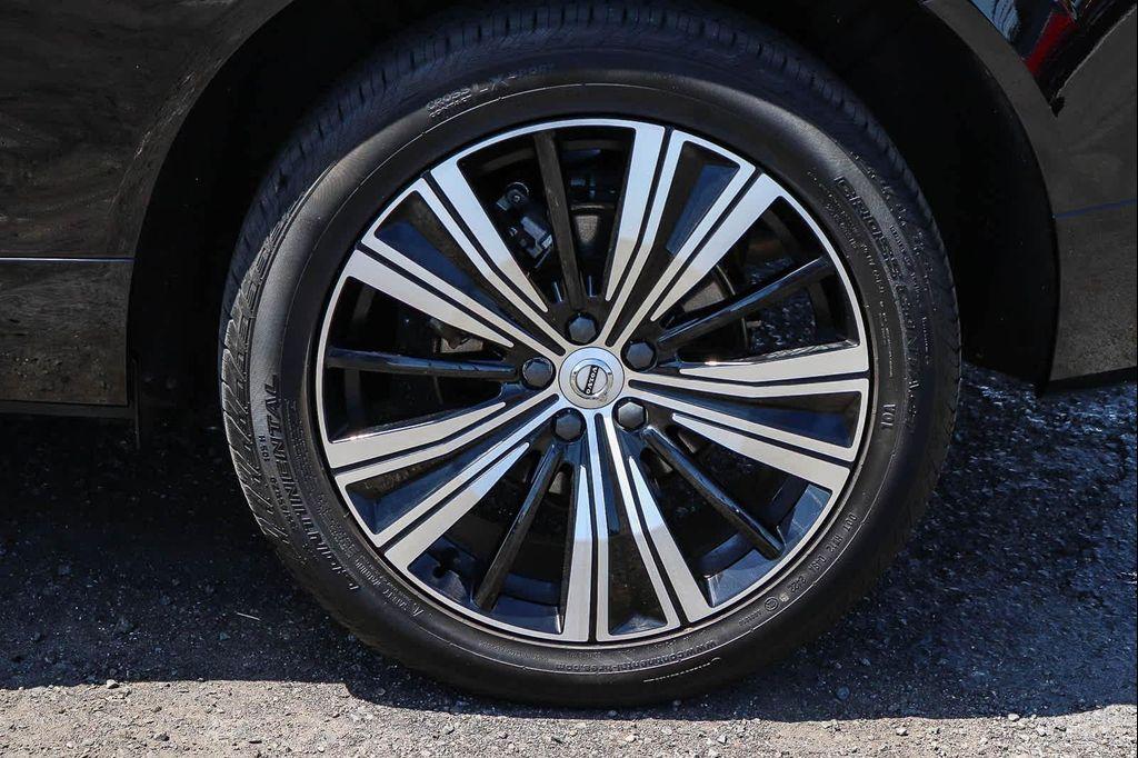 used 2023 Volvo XC60 car, priced at $35,998