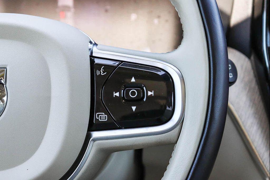 used 2023 Volvo XC60 car, priced at $35,998