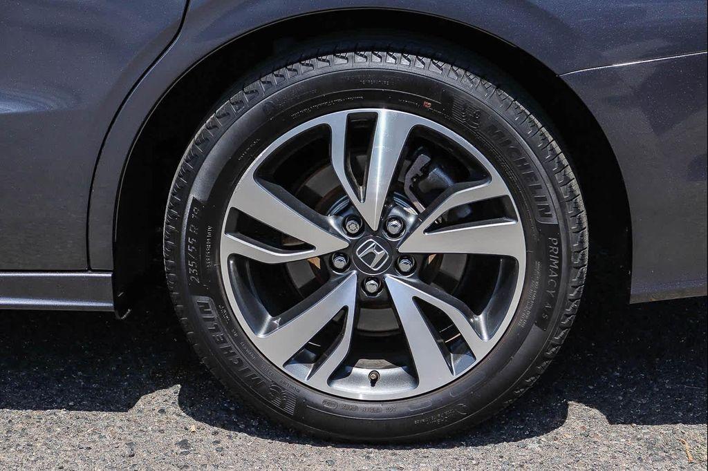 used 2023 Honda Odyssey car, priced at $35,585