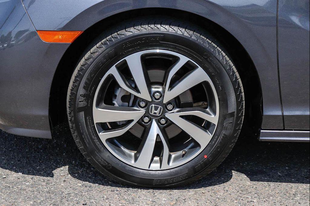 used 2023 Honda Odyssey car, priced at $35,585