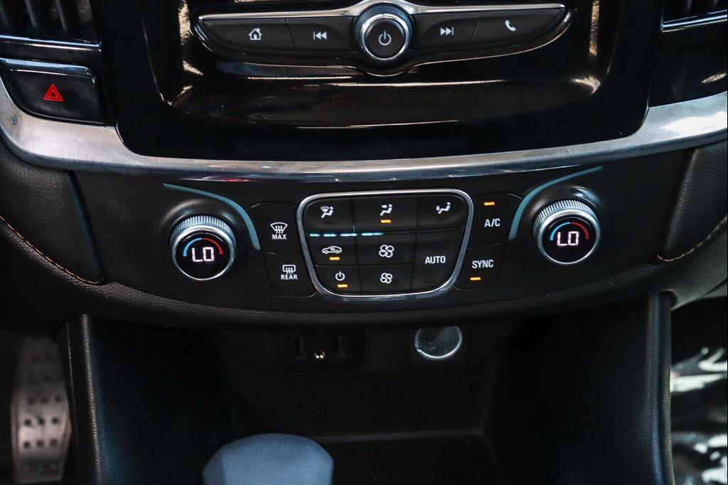 used 2021 Chevrolet Traverse car, priced at $17,995