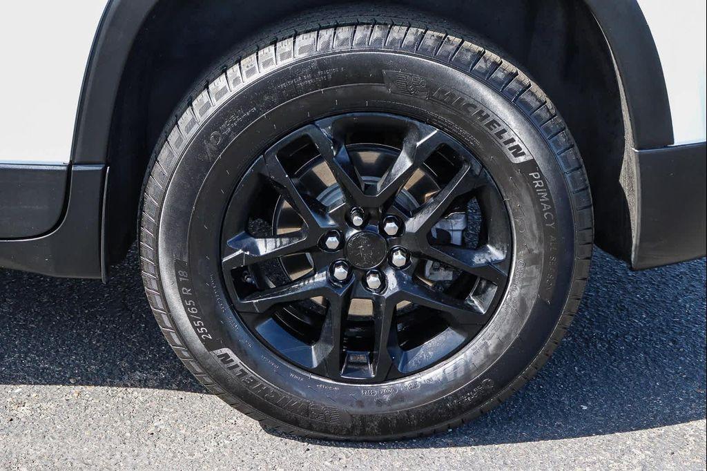 used 2021 Chevrolet Traverse car, priced at $17,995