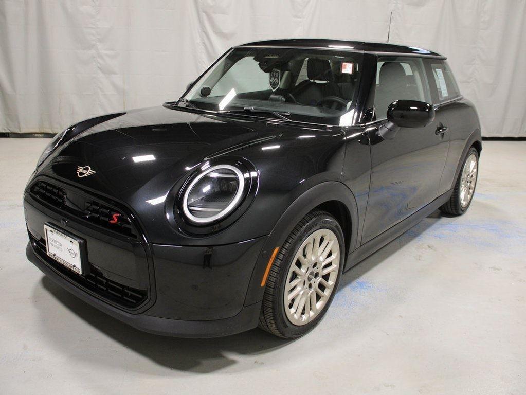 used 2025 MINI Hardtop car, priced at $29,995