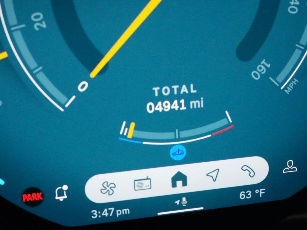 used 2025 MINI Hardtop car, priced at $29,995