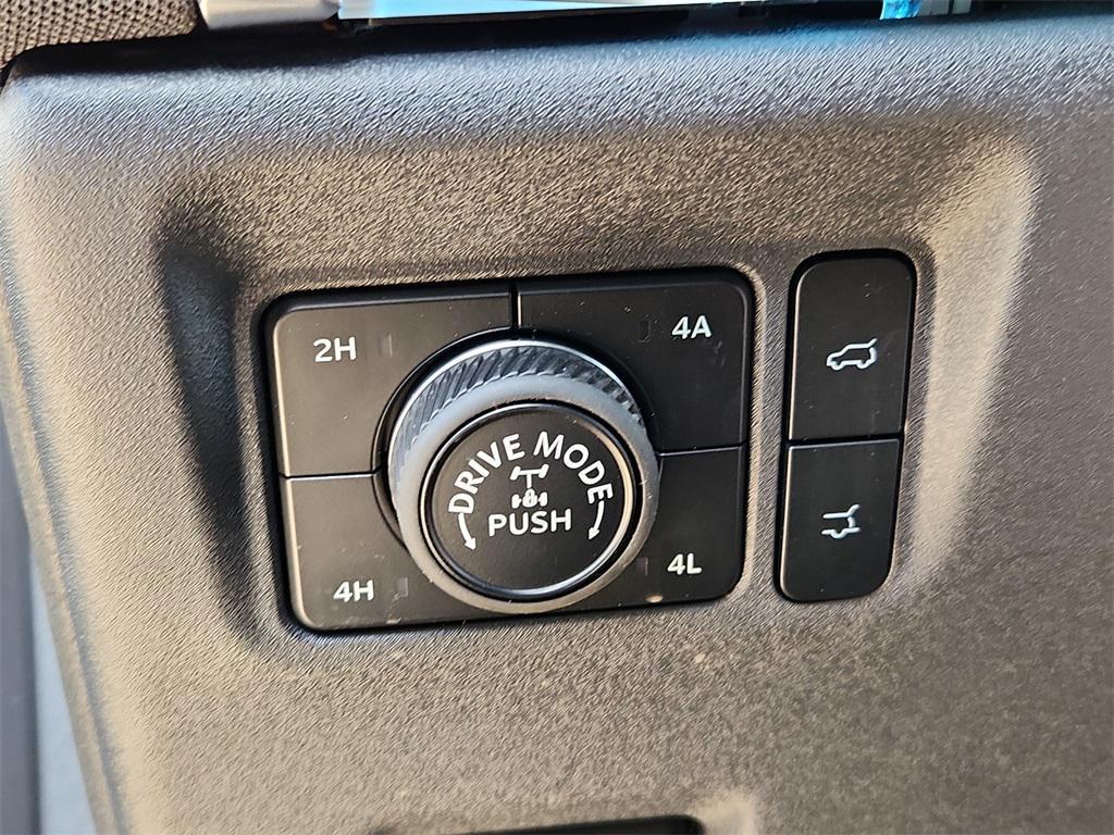 new 2026 Ford Expedition car, priced at $83,995