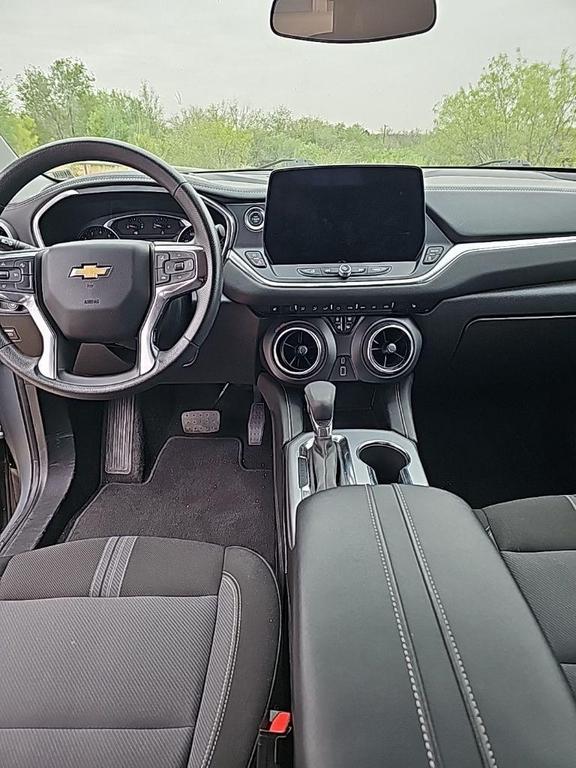 used 2025 Chevrolet Blazer car, priced at $27,965
