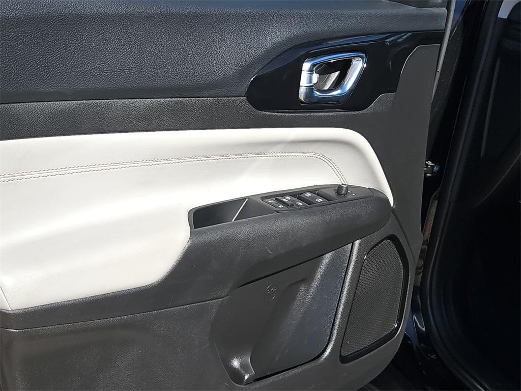 used 2022 Jeep Compass car, priced at $20,977