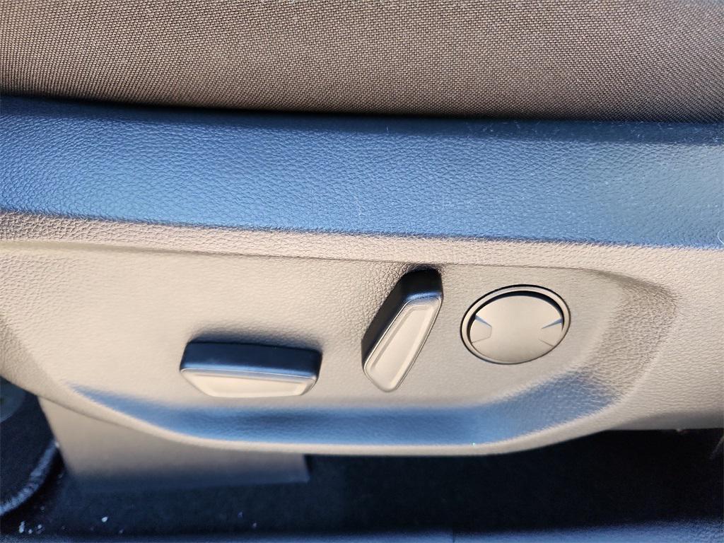 new 2025 Ford Ranger car, priced at $39,926