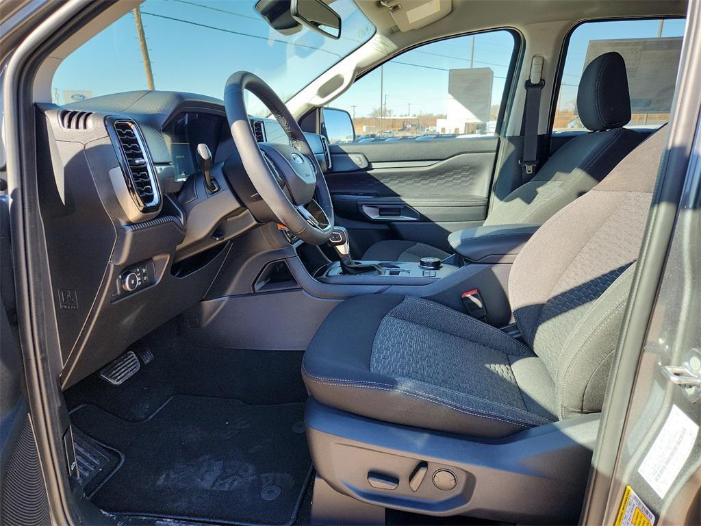 new 2025 Ford Ranger car, priced at $39,926