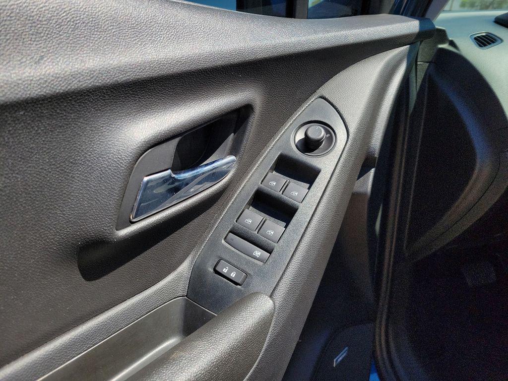 used 2020 Chevrolet Trax car, priced at $18,981