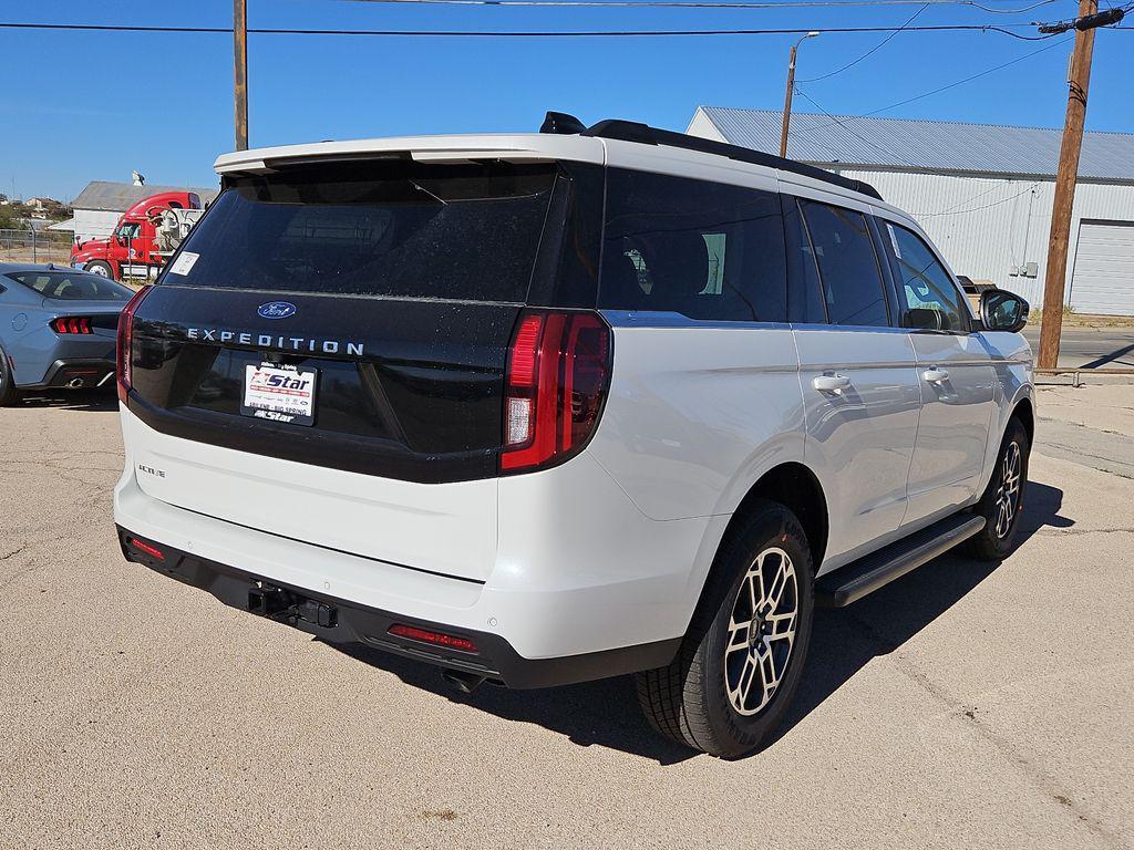 new 2025 Ford Expedition car, priced at $66,097