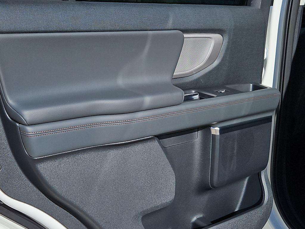 new 2025 Ford Expedition car, priced at $66,097