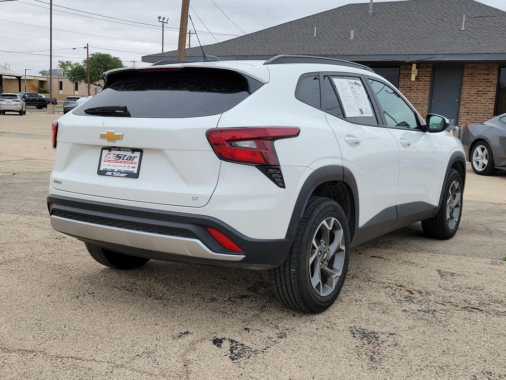 used 2025 Chevrolet Trax car, priced at $24,137