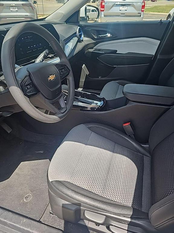 used 2025 Chevrolet Trax car, priced at $23,381