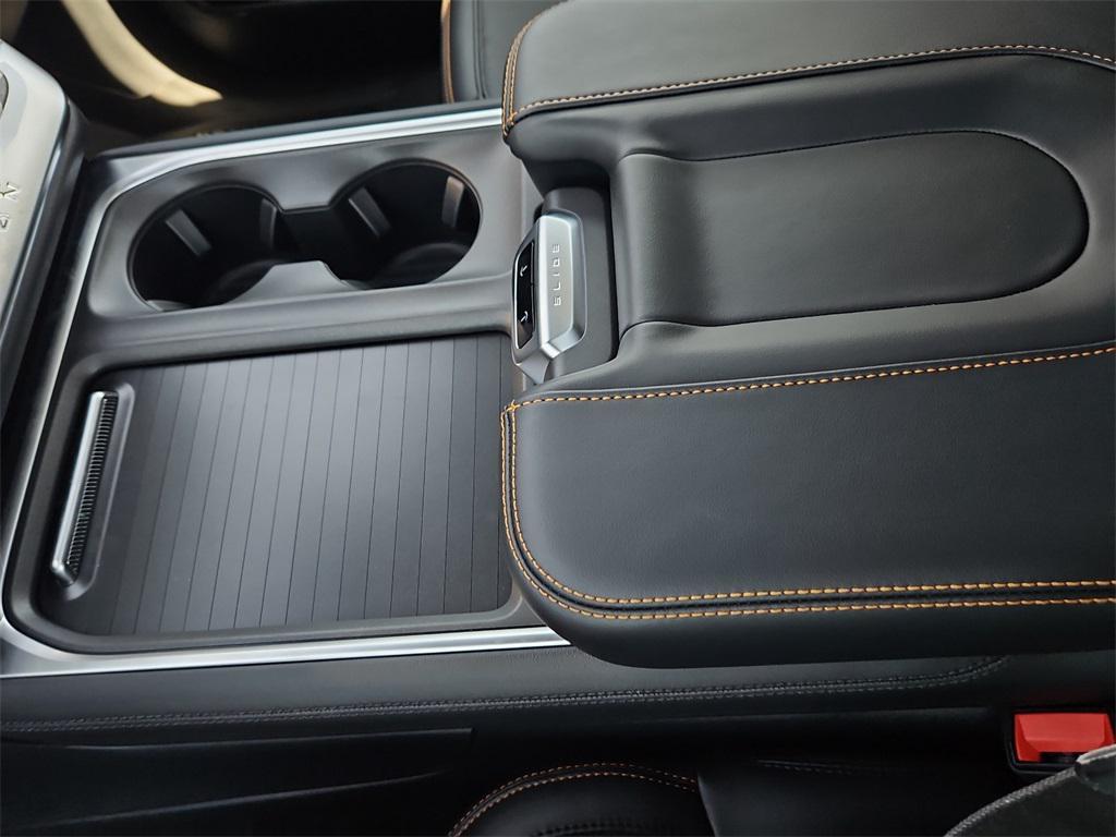 new 2025 Ford Expedition car, priced at $81,145