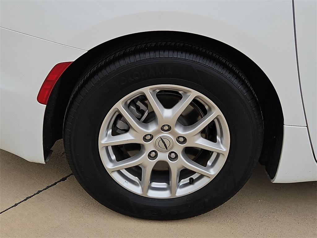 used 2025 Chrysler Pacifica car, priced at $29,981