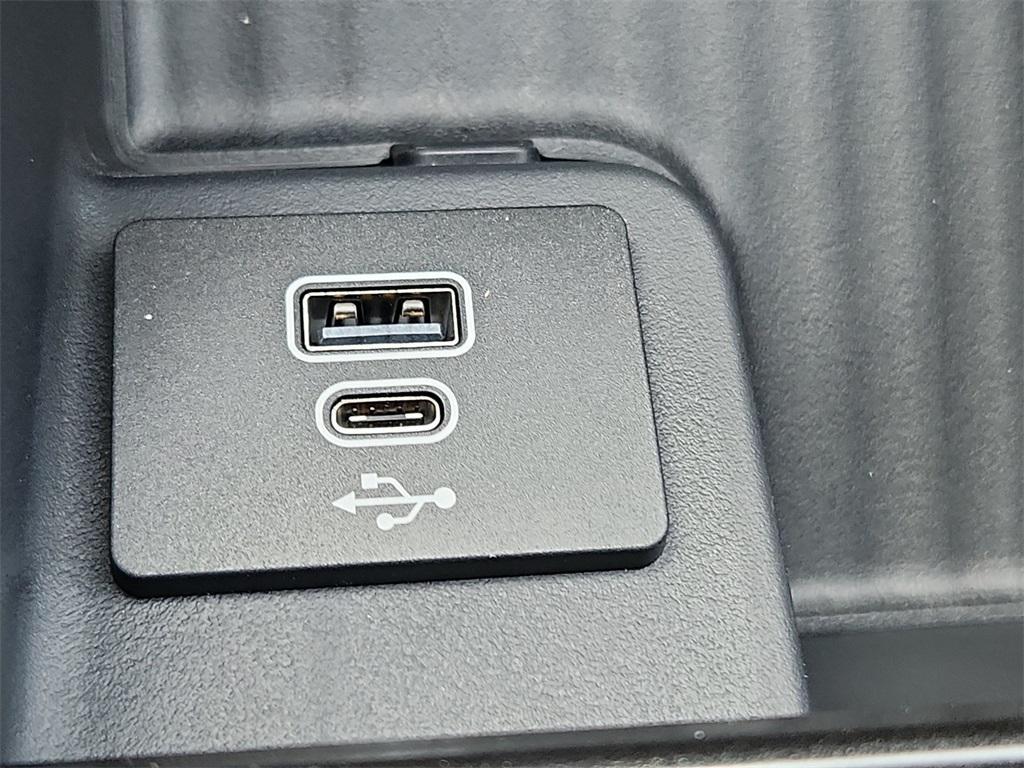 new 2026 Ford Expedition car, priced at $80,615