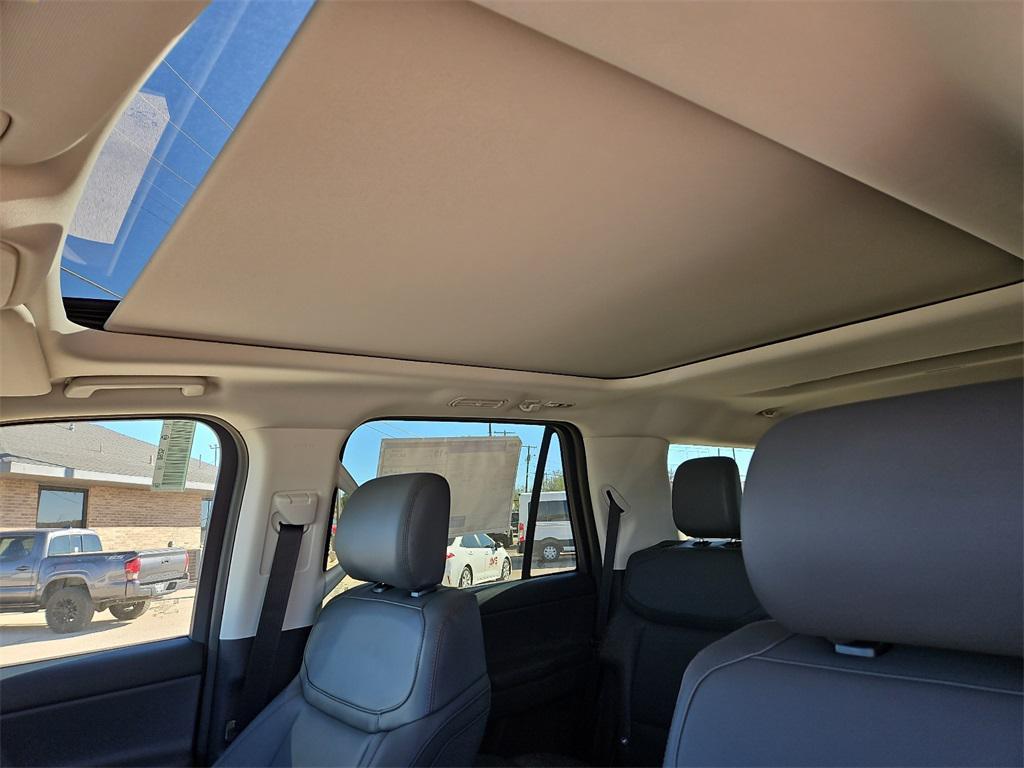 new 2025 Ford Expedition car, priced at $66,886