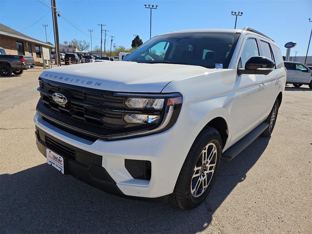 new 2025 Ford Expedition car, priced at $66,886