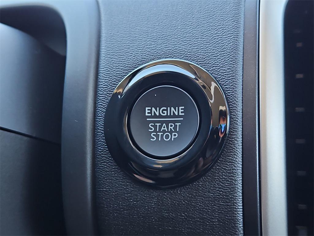 new 2025 Ford Expedition car, priced at $66,886