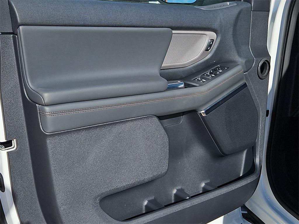 new 2025 Ford Expedition car, priced at $66,886