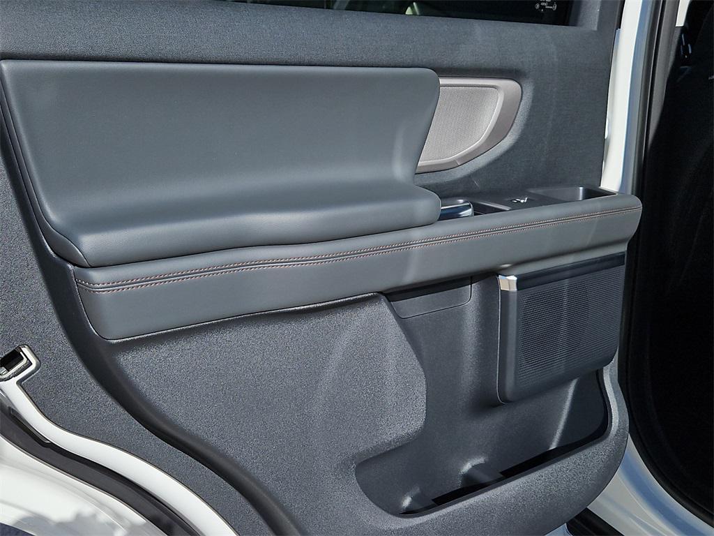 new 2025 Ford Expedition car, priced at $66,886