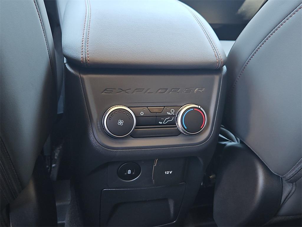 new 2025 Ford Explorer car, priced at $41,304