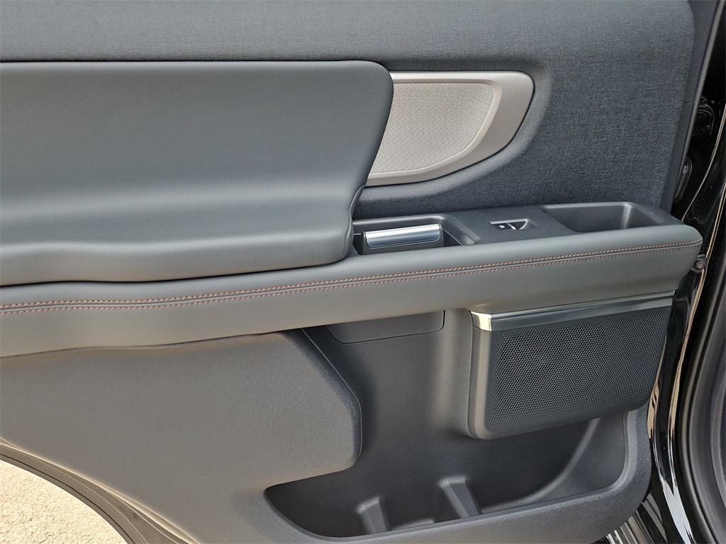 new 2025 Ford Expedition car, priced at $65,977