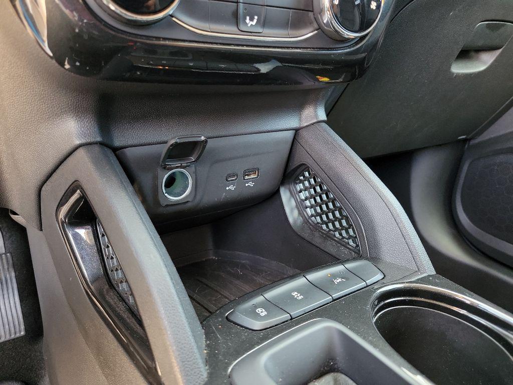 used 2025 Chevrolet TrailBlazer car, priced at $23,966