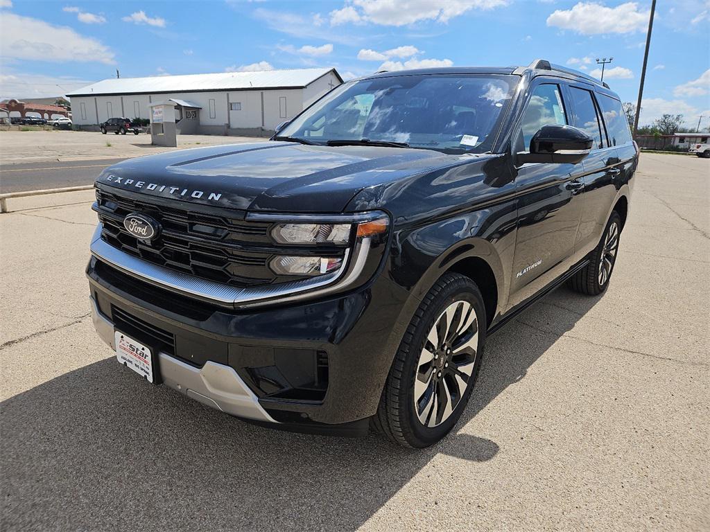 new 2025 Ford Expedition car, priced at $76,085