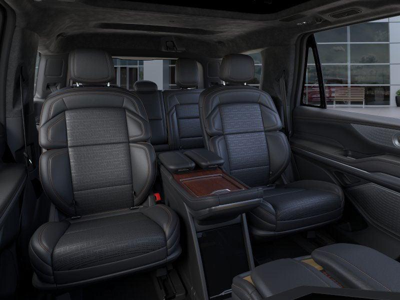 new 2025 Lincoln Navigator car, priced at $130,335