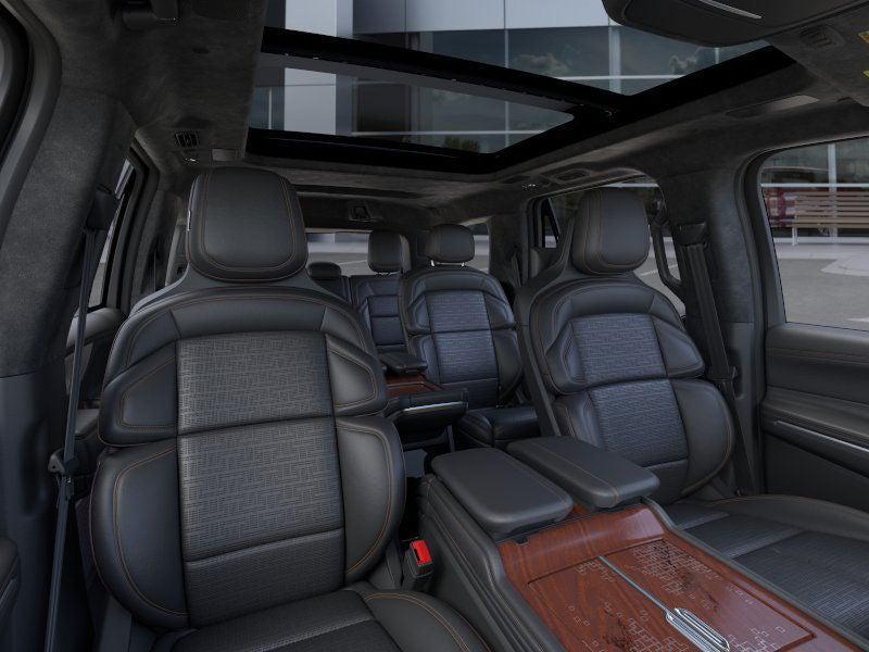 new 2025 Lincoln Navigator car, priced at $130,335