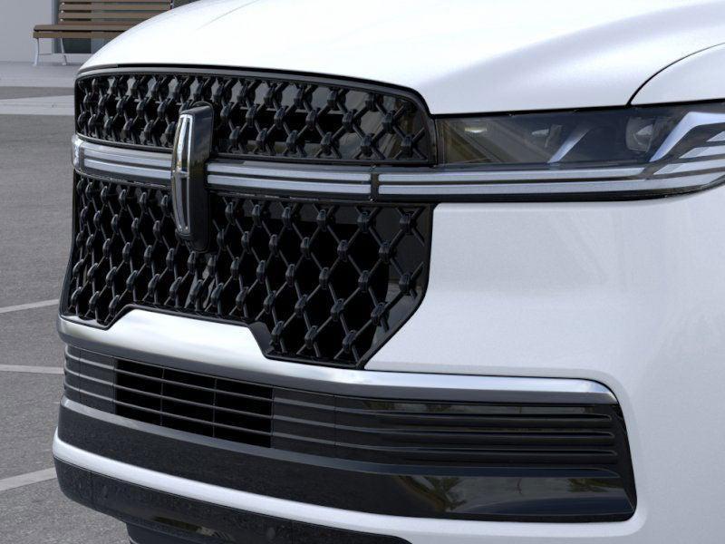 new 2025 Lincoln Navigator car, priced at $111,065