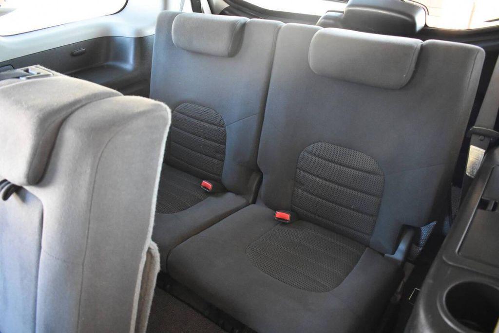 2005 Silver Lightning Clearcoat Metallic Nissan Pathfinder