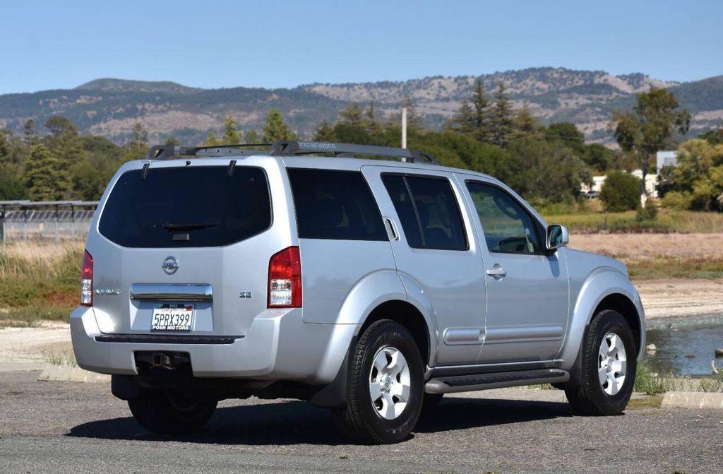 2005 Silver Lightning Clearcoat Metallic Nissan Pathfinder