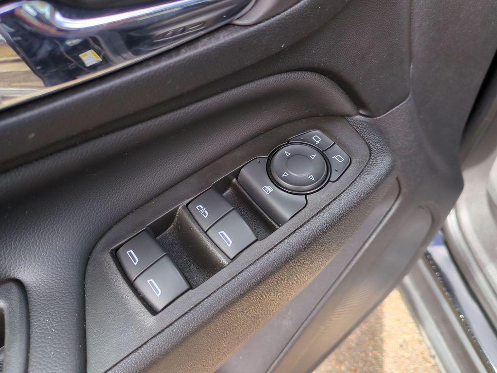 used 2023 Chevrolet Equinox car, priced at $16,459