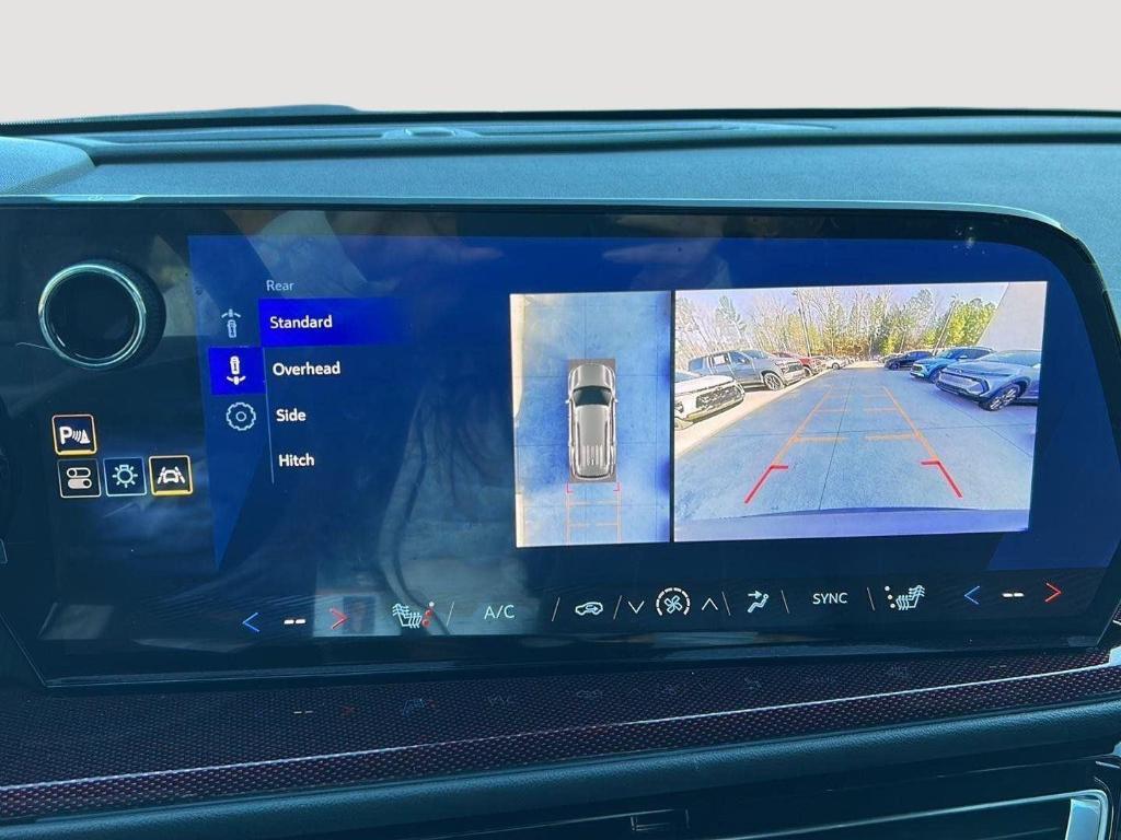 used 2024 Chevrolet Traverse car, priced at $40,597