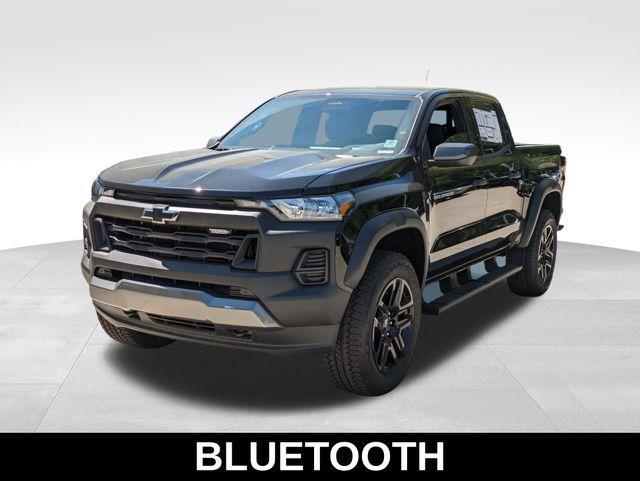 2025 Black Chevrolet Colorado