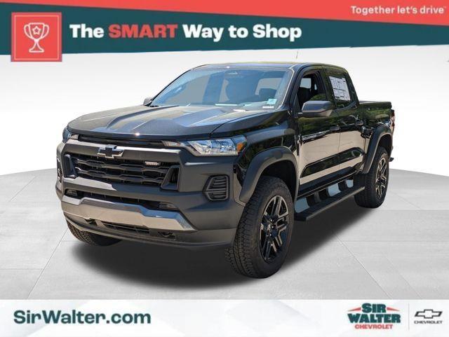 2025 Black Chevrolet Colorado