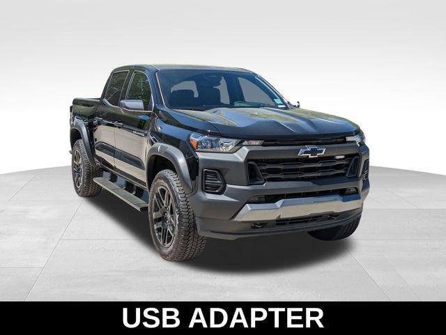 2025 Black Chevrolet Colorado
