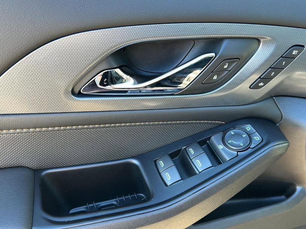 used 2020 Chevrolet Traverse car, priced at $23,996