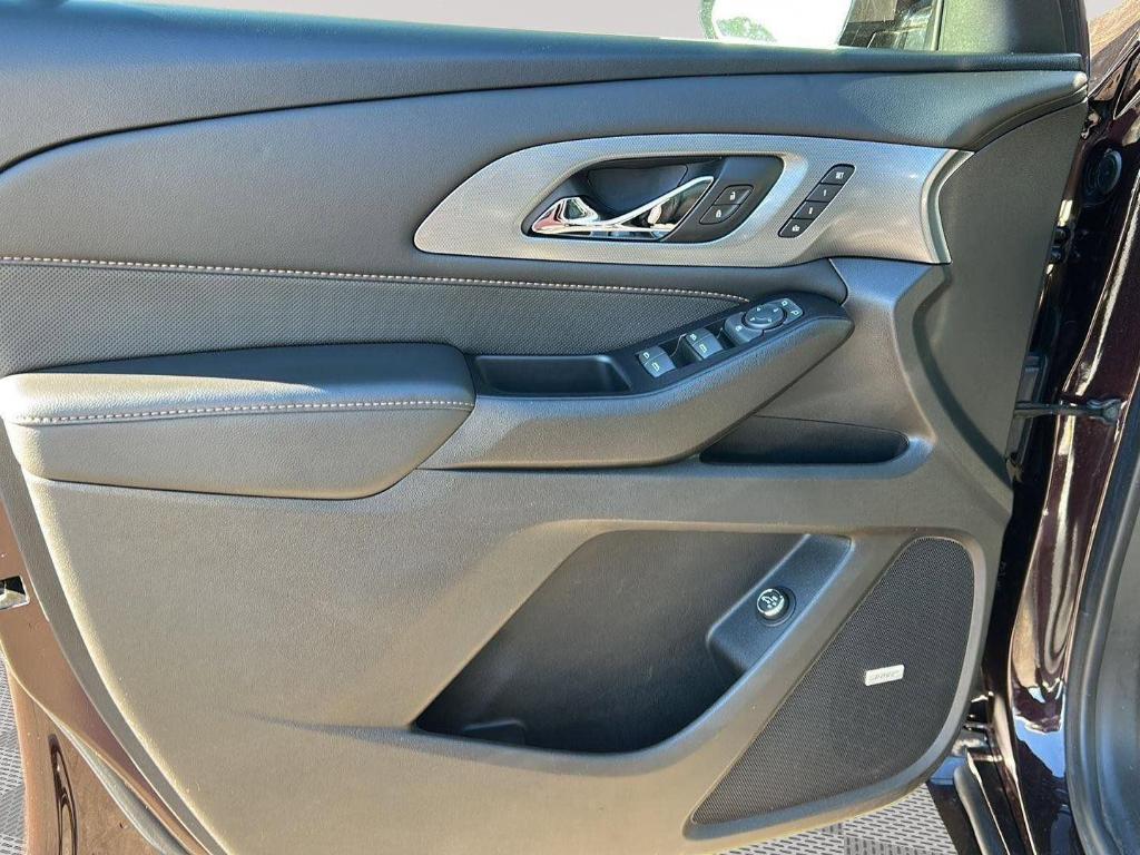 used 2020 Chevrolet Traverse car, priced at $23,996