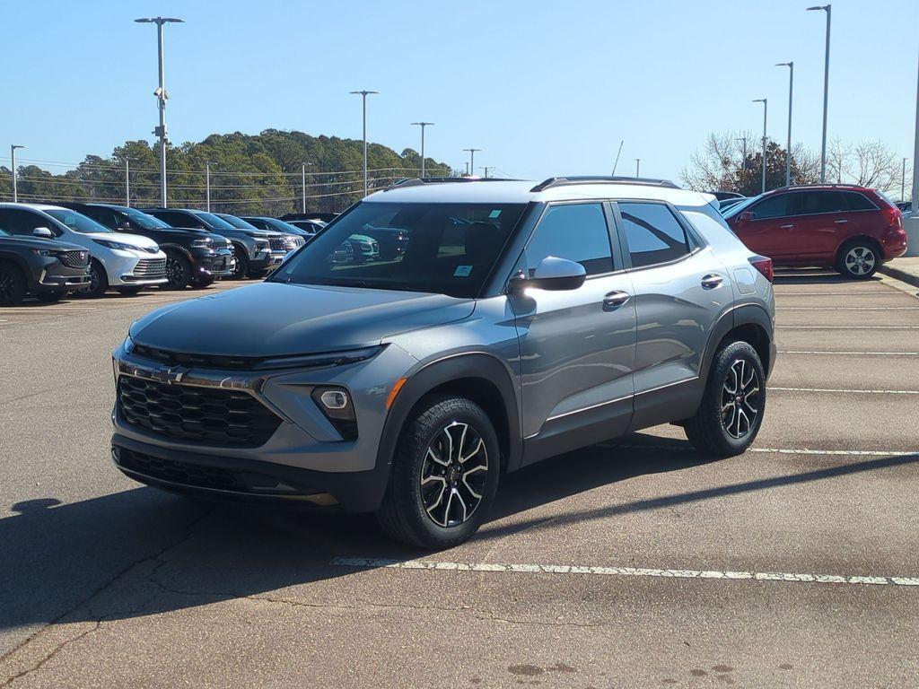 used 2024 Chevrolet TrailBlazer car, priced at $23,821