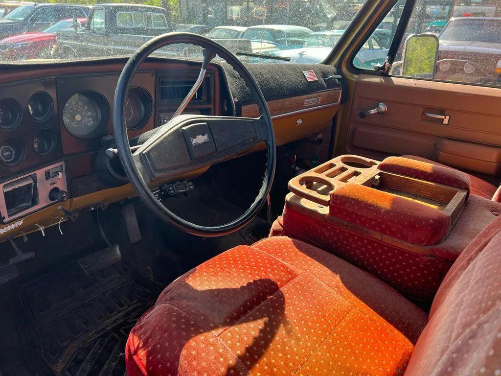 used 1976 Chevrolet Suburban car, priced at $14,995