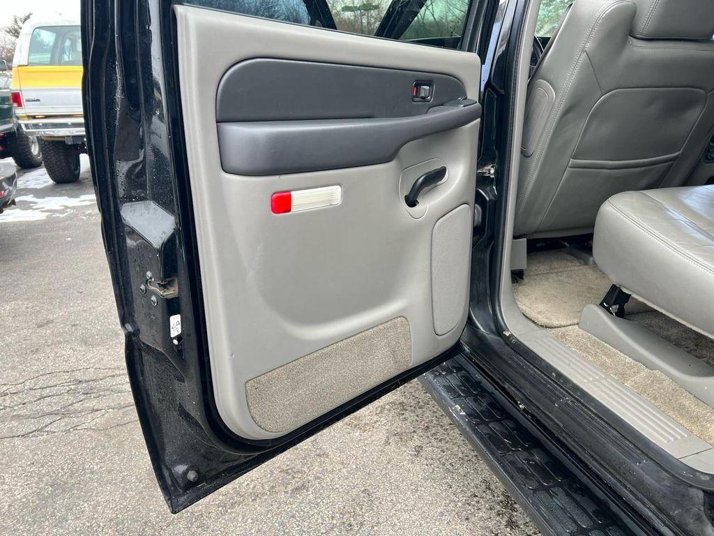 used 2003 Chevrolet Suburban car, priced at $11,995