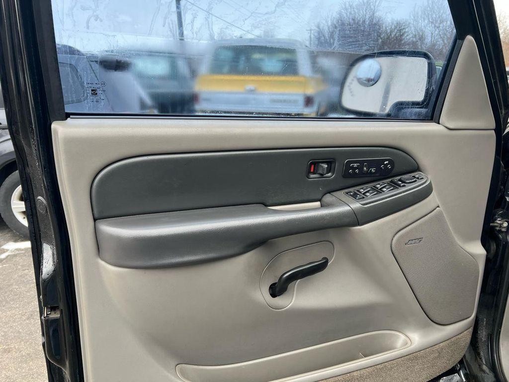 used 2003 Chevrolet Suburban car, priced at $11,995