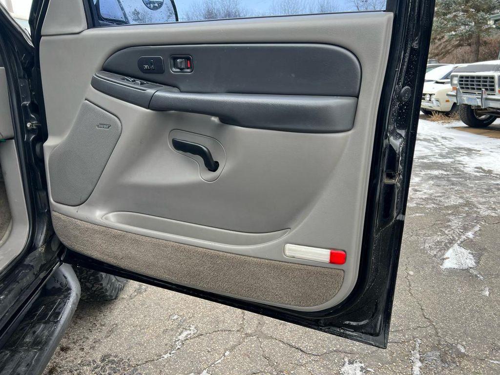 used 2003 Chevrolet Suburban car, priced at $11,995